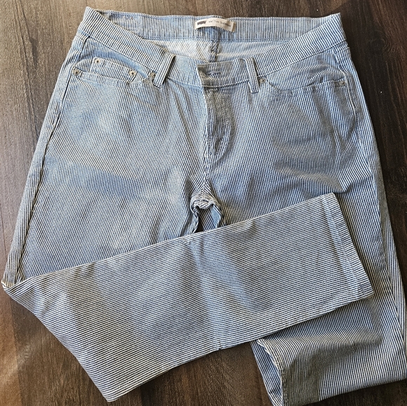 Jeans - Picture 5 of 6